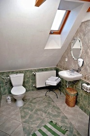 Jiho�esk� chalupa s baz�nem - Hrad Land�tejn