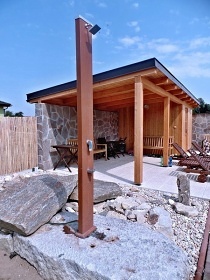 Jiho�esk� chalupa s baz�nem - Hrad Land�tejn