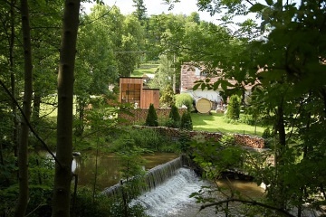 Tetrishouse Pernštejn - glamping Nedvědice