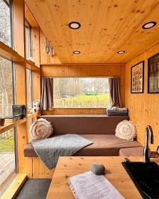 Tetrishouse Pernštejn - glamping Nedvědice