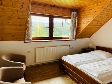 Chalupa na Blatin�ch - CHKO ���rsk� vrchy