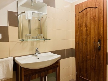 Chalupa na Blatin�ch - CHKO ���rsk� vrchy