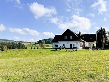 Chalupa na Blatin�ch - CHKO ���rsk� vrchy