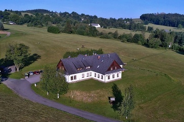 Chalupa na Blatin�ch - CHKO ���rsk� vrchy