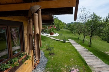 Chata a koupac sud - glamping na samot Zlnsko
