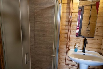 Chata a koupac� sud - glamping samota - Zl�nsko