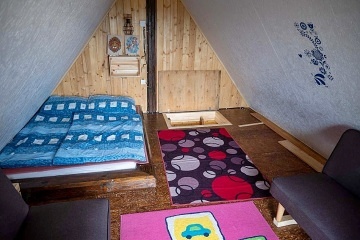 Chata a koupac� sud - glamping samota - Zl�nsko