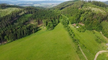 Chata a koupac sud - glamping na samot Zlnsko