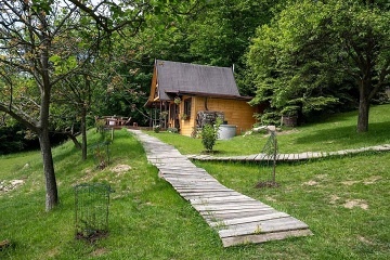 Samota Pod trnků - glamping chata Vlčková