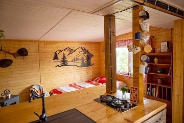 Chata a koupac sud - glamping na samot Zlnsko