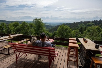Chata a koupac sud - glamping na samot Zlnsko