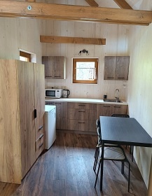 Glamping �esk� r�j - chata na rybn��ku - hrad Pecka