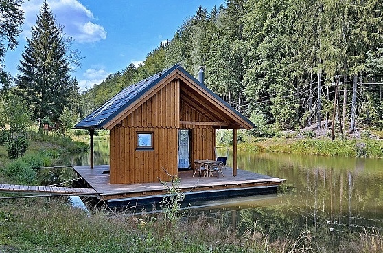 Chata Na vod - Glamping esk rj - hrad Pecka (Chata Na vod - Glamping esk rj - hrad Pecka)