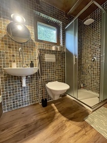 Glamping �esk� r�j - povolen� rybolov - hrad Pecka