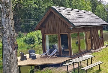 Glamping �esk� r�j - povolen� rybolov - hrad Pecka