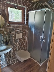 Glamping �esk� r�j - povolen� rybolov - hrad Pecka