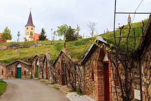 Nový objekt: Chaloupka pod kostelem - Vrbice - vinný sklep 1M-019