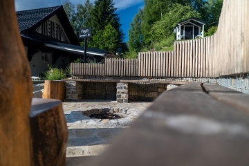 Vala�sk� chalupa - baz�n a wellness - Pustevny