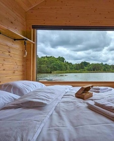Plovoucí Chata na samotě - Glamping Brdy