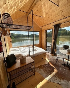Plovoucí Chata na samotě - Glamping Brdy
