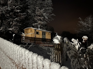 Glamping Podjetd - maringotka vhled na Jetd