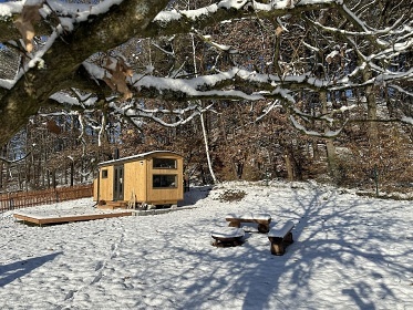 Glamping Podjetd - maringotka vhled na Jetd