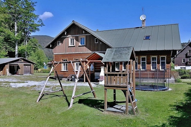 Chata ern hora - Jansk Lzn - Krkonoe