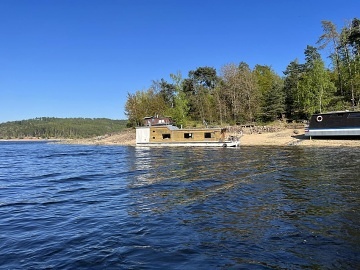 Hausbot Trhovky - vodn� n�dr� Orl�k - Vltava