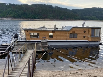 Hausbot Trhovky - vodn� n�dr� Orl�k - Vltava