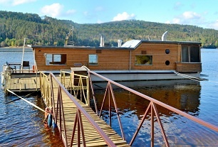 Hausbot Trhovky - vodní nádrž Orlík - Vltava