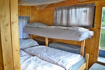 Hausbot Bessy na Orlické přehradě - Milešov