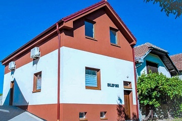 Chata a vinný sklep - Habánská stezka - Pálava