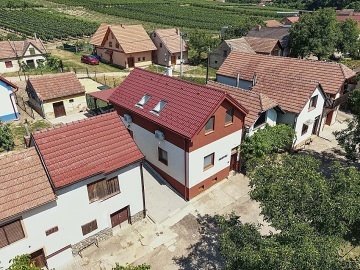 Chata a vinný sklep - Habánská stezka - Pálava
