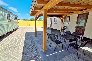 Nov� objekt: Dv� chaty u Novoml�nsk� vodn� n�dr�e - P�lava 1M-302