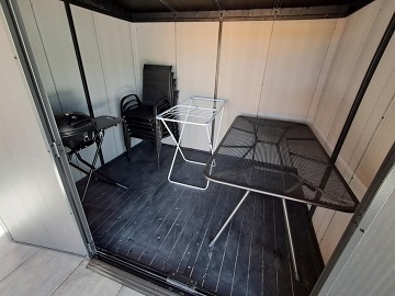 Dv� chaty u Novoml�nsk� vodn� n�dr�e - P�lava