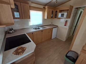 Dv� chaty u Novoml�nsk� vodn� n�dr�e - P�lava