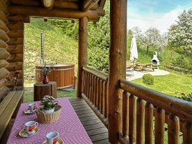 Srub a koupací sud - Adršpach - Stolová hora Ostaš