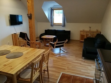 Chalupa s baznem - CHKO Plava - Nov Mlny