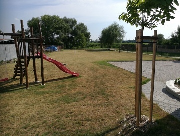 Chalupa s baznem - CHKO Plava - Nov Mlny