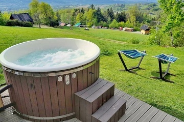 Chata a koupac sud na pat Lys hory - Beskydy