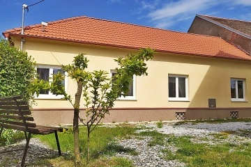 Chalupa Lukov - hrad Bítov - Znojmo - NP Podyjí