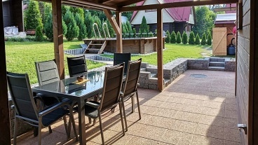 Chata terasa a baz�n - P��rodn� rezervace Rejv�z