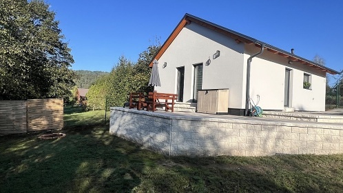 Chata u S�zavy - lod� a rafty - �esk� �ternberk