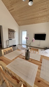 Chata u S�zavy - lod� a rafty - �esk� �ternberk