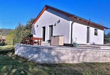 Chata u řeky Sázavy - lodě a rafty - Zliv