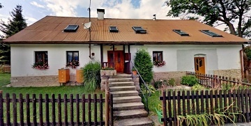 Chalupa Rychlebsk� stezky - hrad Kalten�tejn