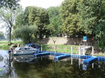 Zážitek na vodě - Obytné lodě - Vltava a Labe