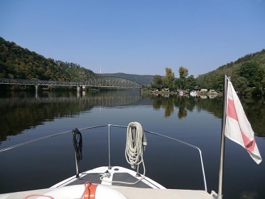 Zážitek na vodě - Obytné lodě - Vltava a Labe