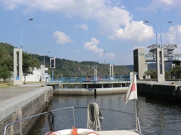 Zážitek na vodě - Obytné lodě - Vltava a Labe