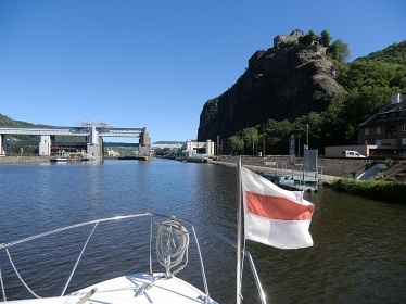 Zážitek na vodě - Obytné lodě - Vltava a Labe